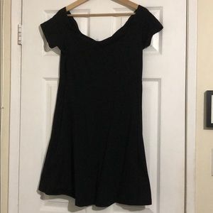 Off-Shoulder Fit and Flare Dress - L